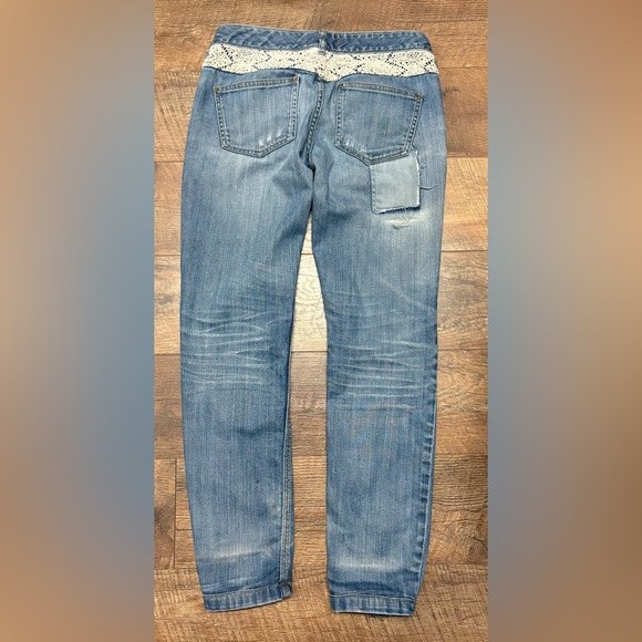 We The Free “Free People” Boho Crochet Patchwork Denim Jeans Size 26 - Picture 4 of 5